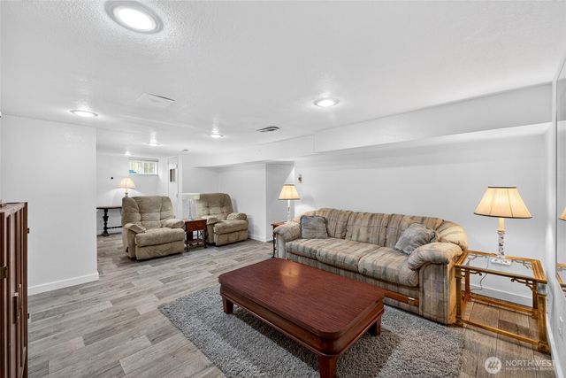 6201 75th Avenue Ct W, University Place, WA 98467