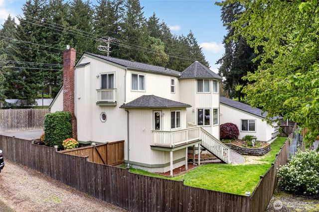 6201 75th Avenue Ct W, University Place, WA 98467