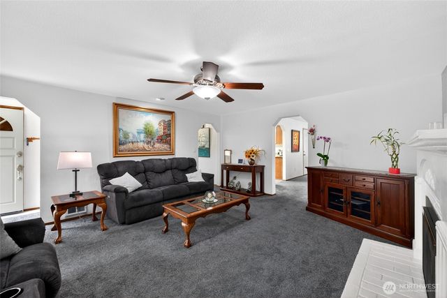 6201 75th Avenue Ct W, University Place, WA 98467