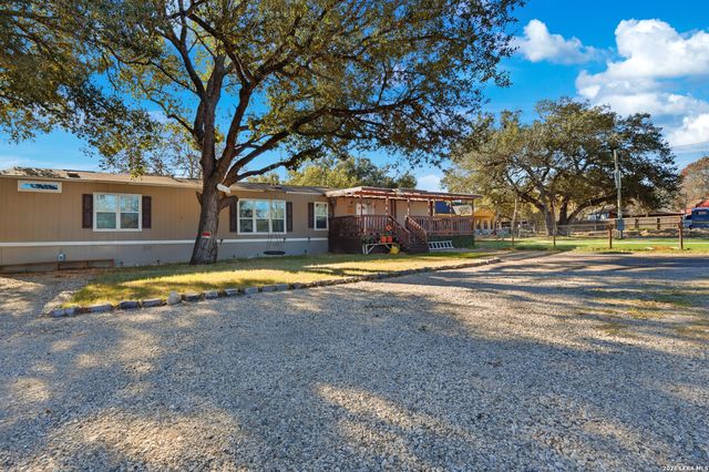 23202 SILVER CHALICE, Elmendorf, TX 78112