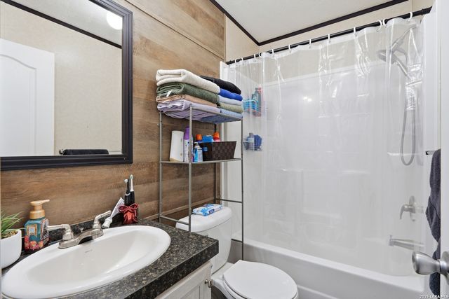 23202 SILVER CHALICE, Elmendorf, TX 78112