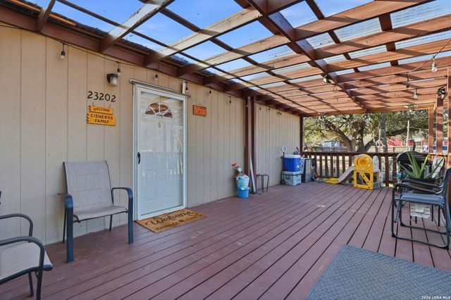 23202 SILVER CHALICE, Elmendorf, TX 78112