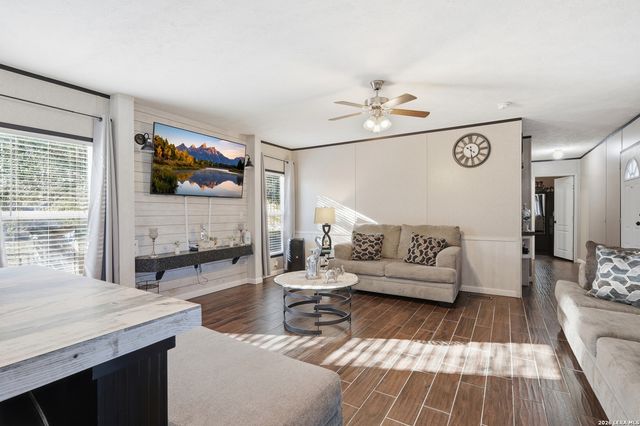 23202 SILVER CHALICE, Elmendorf, TX 78112