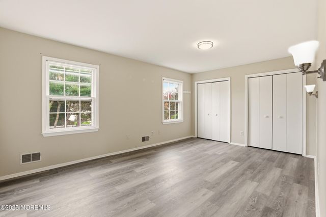 1589 N Bay Avenue, Toms River, NJ 08753