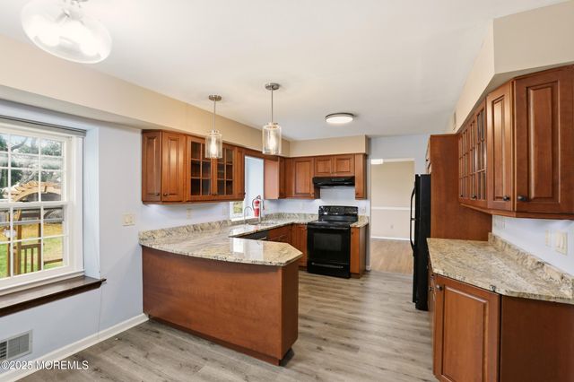 1589 N Bay Avenue, Toms River, NJ 08753