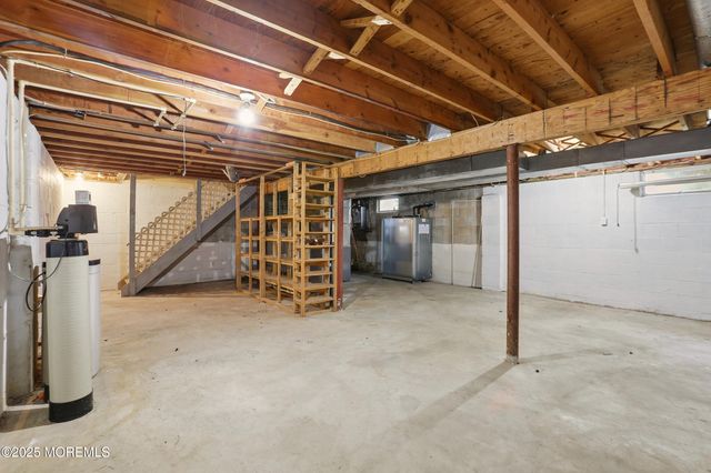 1589 N Bay Avenue, Toms River, NJ 08753