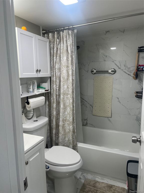 21 Marie Lane, Central Islip, NY 11722 — photo 3