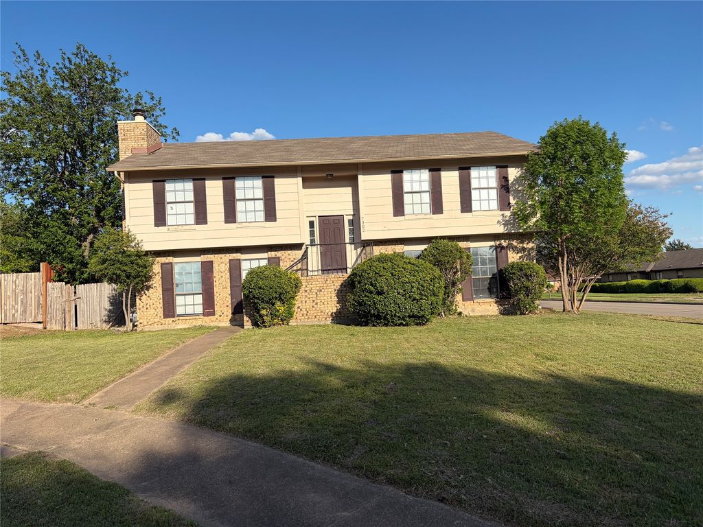 7302 Elderberry Circle, Dallas, TX 75249