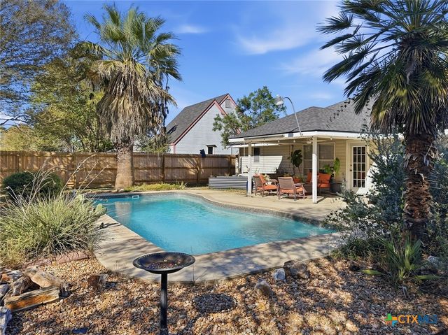 569 Kellys Way, New Braunfels, TX 78130