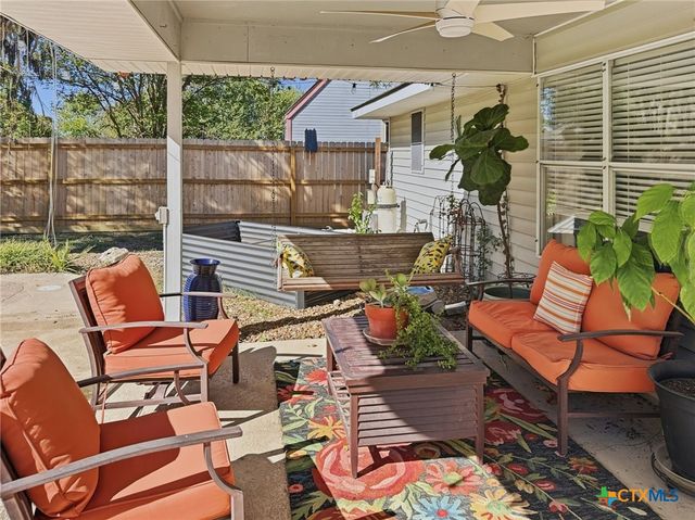 569 Kellys Way, New Braunfels, TX 78130