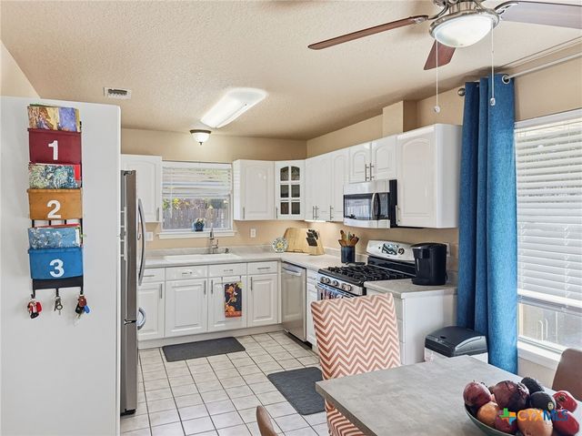 569 Kellys Way, New Braunfels, TX 78130