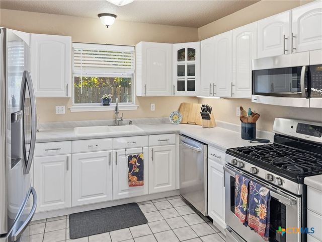 569 Kellys Way, New Braunfels, TX 78130