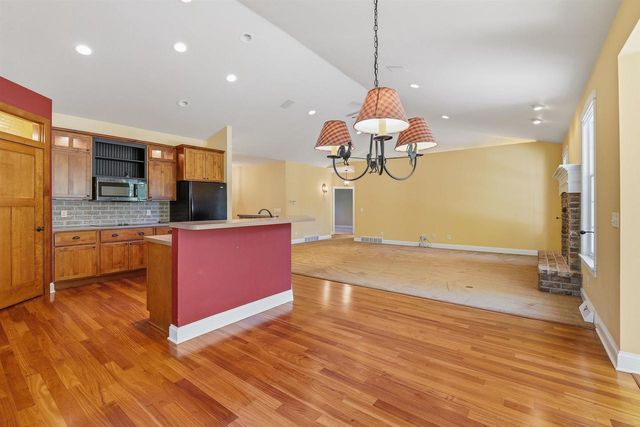 W7974 THOMASWOOD TRAIL, Fond Du Lac, WI 54937