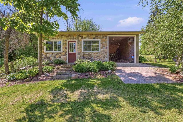 W7974 THOMASWOOD TRAIL, Fond Du Lac, WI 54937