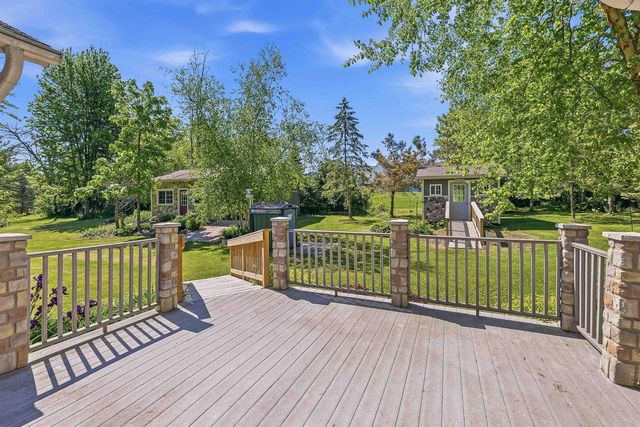 W7974 THOMASWOOD TRAIL, Fond Du Lac, WI 54937