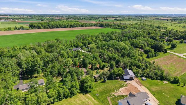 W7974 THOMASWOOD TRAIL, Fond Du Lac, WI 54937