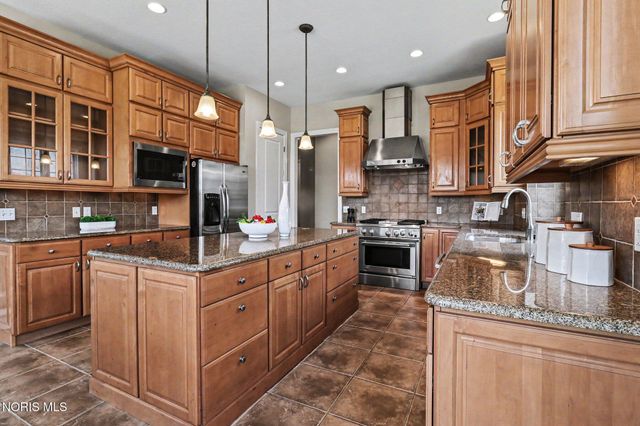 4577 Turtle Creek Drive, Perrysburg, OH 43551