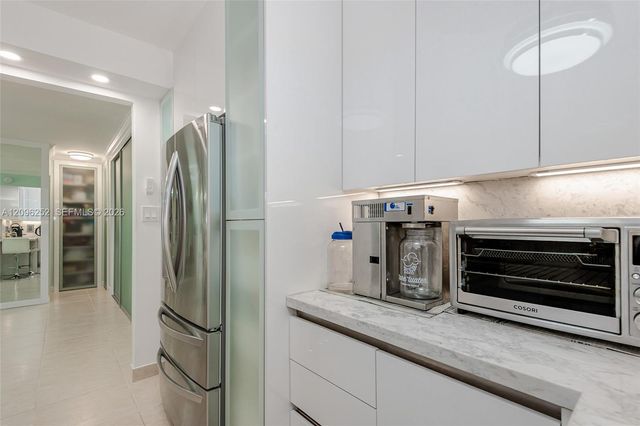 1980 S Ocean Drive 11K, Hallandale Beach, FL 33009