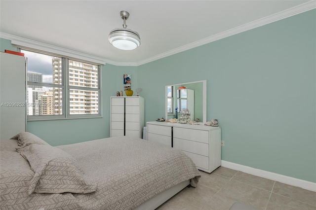1980 S Ocean Drive 11K, Hallandale Beach, FL 33009