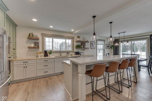 4529 W Private Road 170 N, Shelbyville, IN 46176