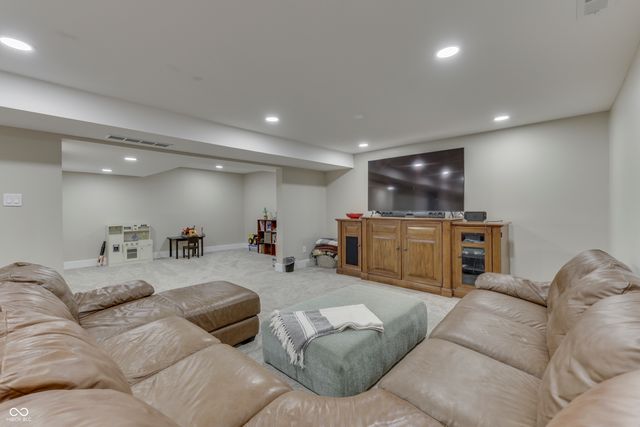 4529 W Private Road 170 N, Shelbyville, IN 46176