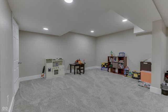 4529 W Private Road 170 N, Shelbyville, IN 46176