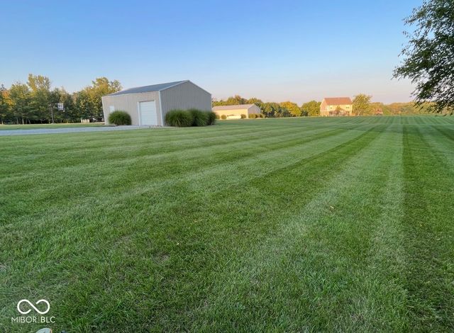 4529 W Private Road 170 N, Shelbyville, IN 46176