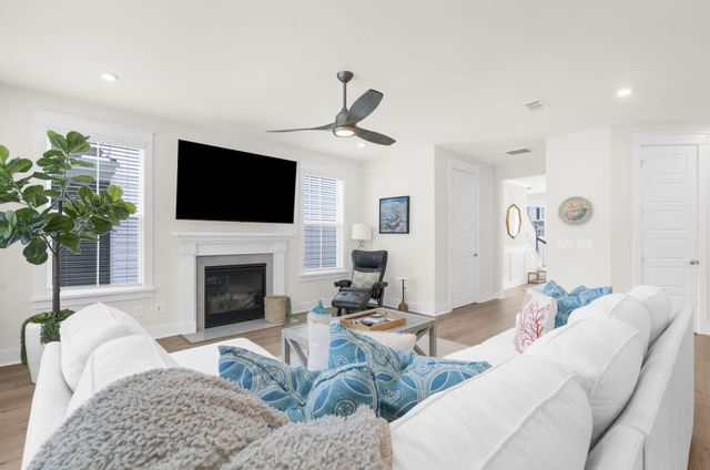 2276 Cultura Circle, Mount Pleasant, SC 29466