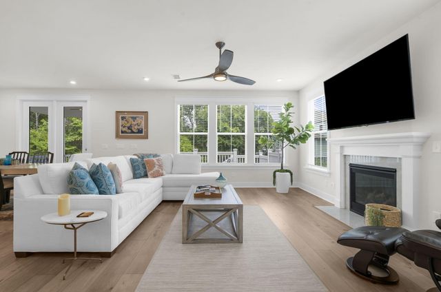 2276 Cultura Circle, Mount Pleasant, SC 29466