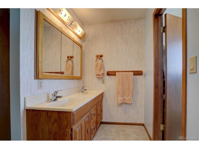 11810 Mesa View Rd, Larkspur, CO 80118