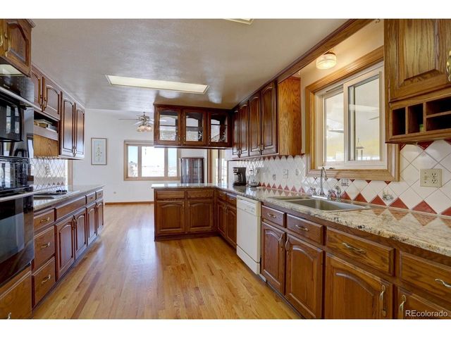 11810 Mesa View Rd, Larkspur, CO 80118