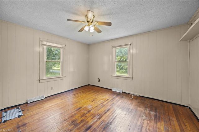 2873 Hope Church Road, Winston-salem, NC 27127