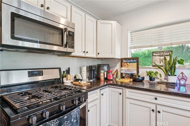 794 Woodland, Crestline, CA 92325