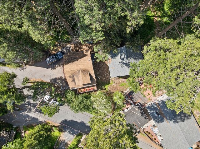 794 Woodland, Crestline, CA 92325