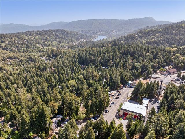 794 Woodland, Crestline, CA 92325