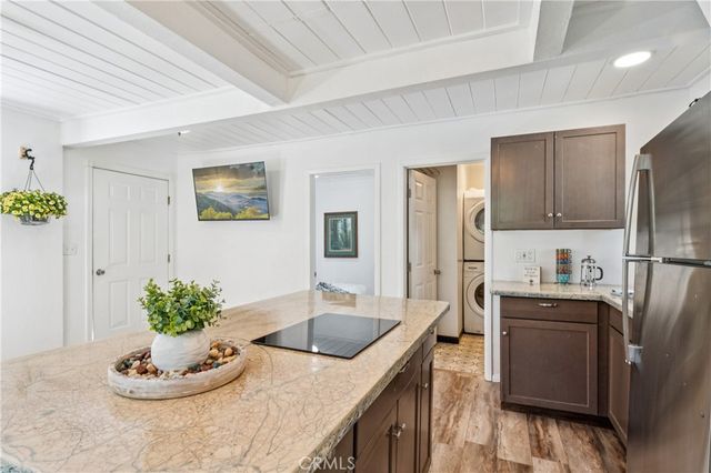 794 Woodland, Crestline, CA 92325