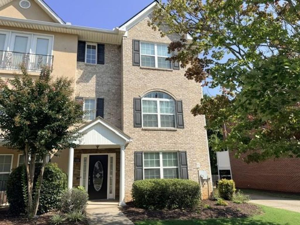 5700 Garden Circle, Douglasville, GA 30135