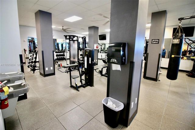 2501 S Ocean Drive 427, Hollywood, FL 33019