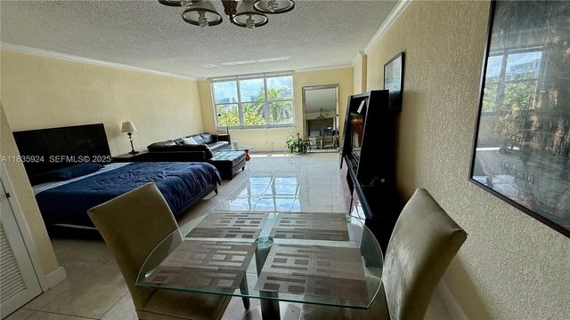 2501 S Ocean Drive 427, Hollywood, FL 33019