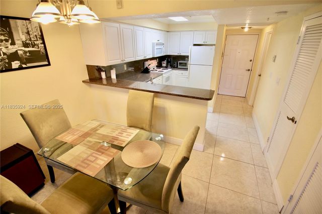 2501 S Ocean Drive 427, Hollywood, FL 33019