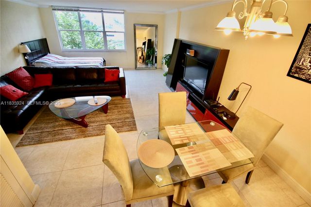 2501 S Ocean Drive 427, Hollywood, FL 33019