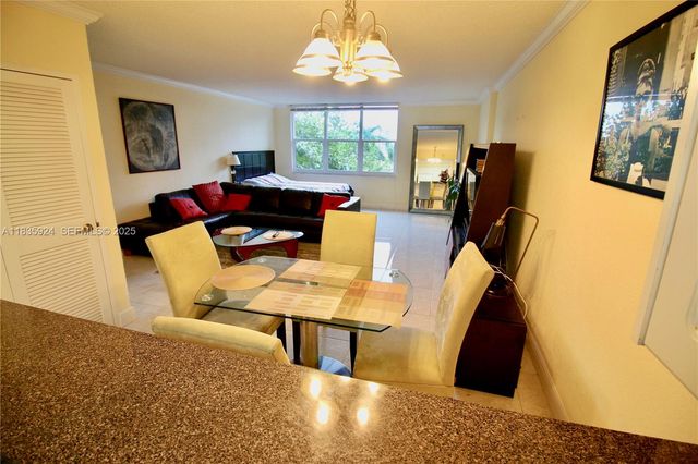 2501 S Ocean Drive 427, Hollywood, FL 33019