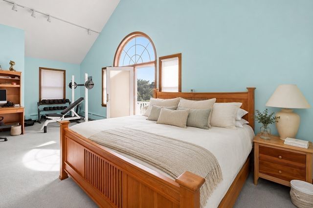 8 Castle Road, Nahant, MA 01908