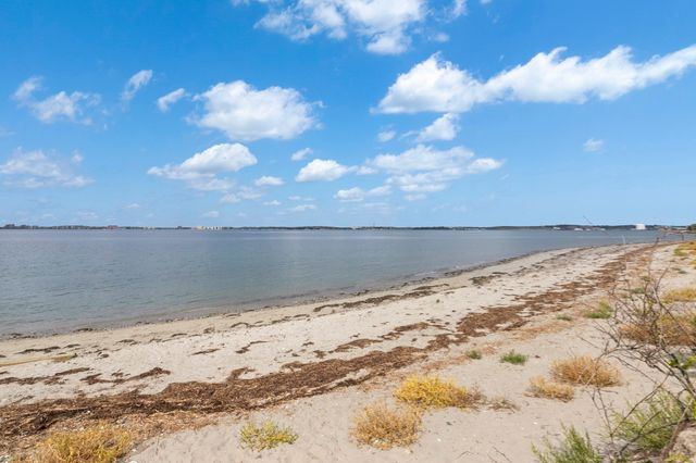 8 Castle Road, Nahant, MA 01908