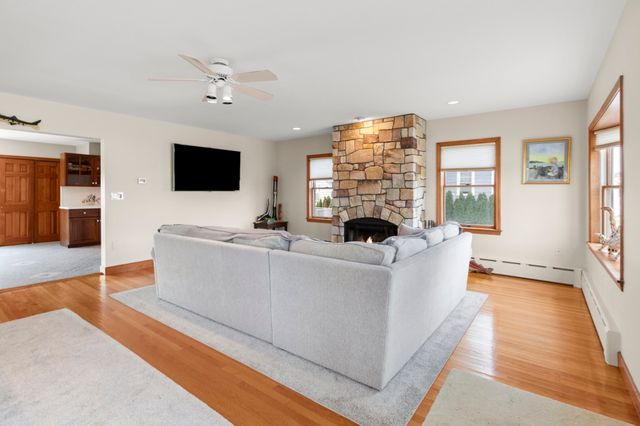 8 Castle Road, Nahant, MA 01908