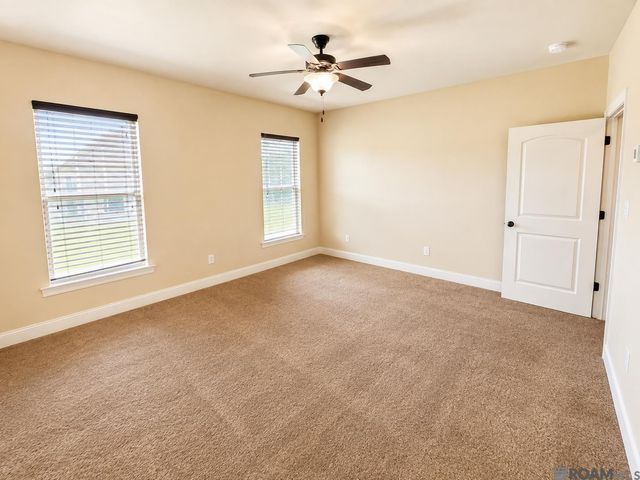 1801 S Darla Ave, Gonzales, LA 70737