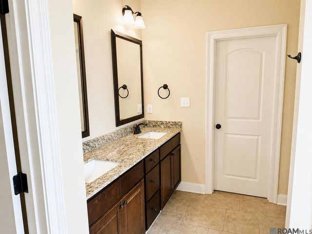1801 S Darla Ave, Gonzales, LA 70737