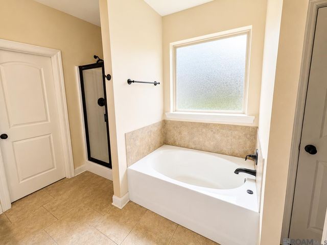 1801 S Darla Ave, Gonzales, LA 70737
