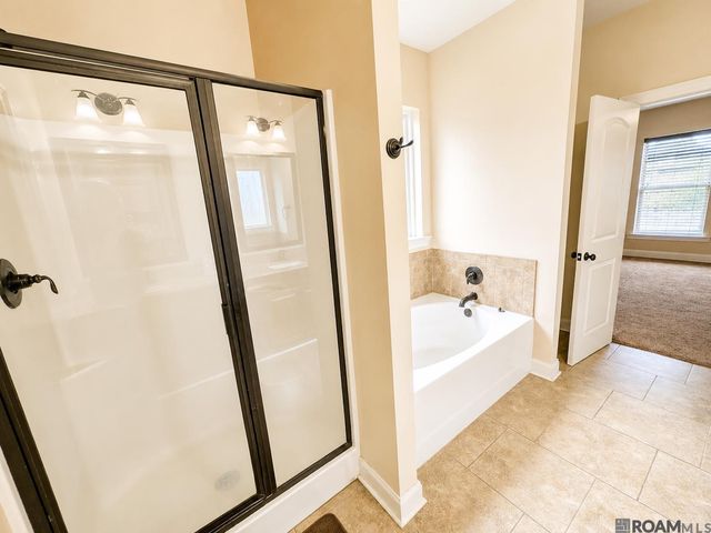 1801 S Darla Ave, Gonzales, LA 70737