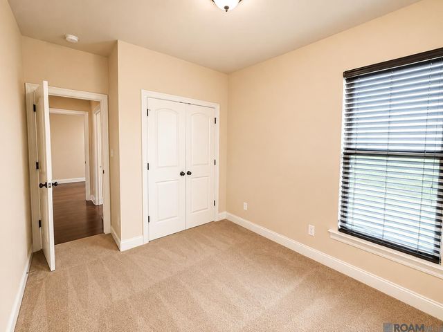 1801 S Darla Ave, Gonzales, LA 70737